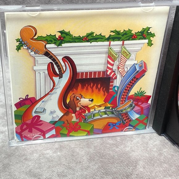 A Travis Tritt Christmas: Loving Time Of The Year CD 1992 Country Holiday Music - Picture 2 of 4